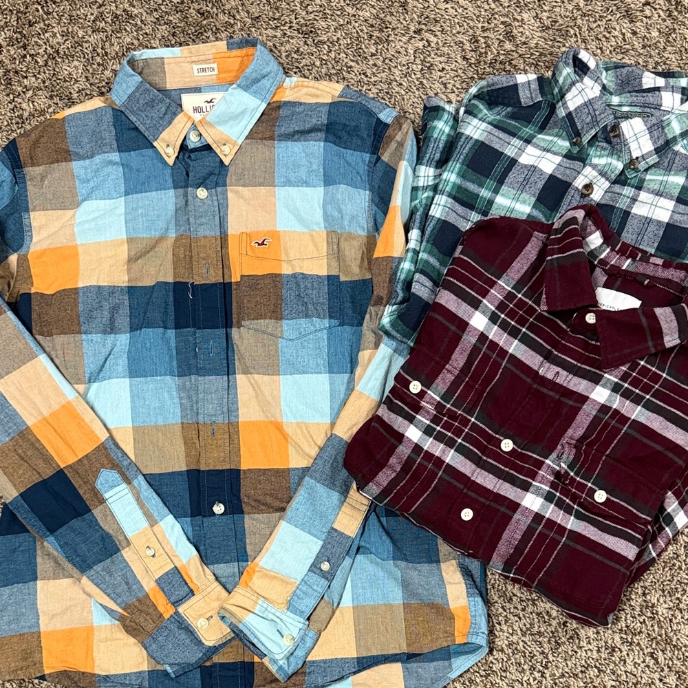 American Eagle/Hollister/Woolrich Men’s Large long sleeve . Excellent condition!